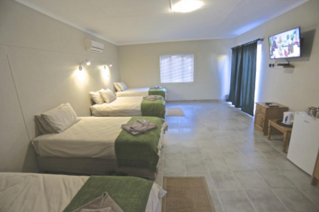 Schuetzenhaus Guesthouse 키트만슙 외부 사진